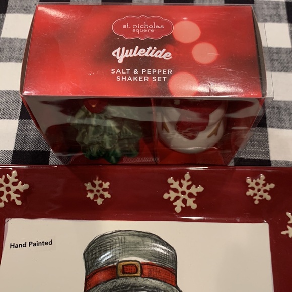 St. Nicholas Square Dinner Plate & Salt & Pepper Shaker Set - Picture 13 of 14